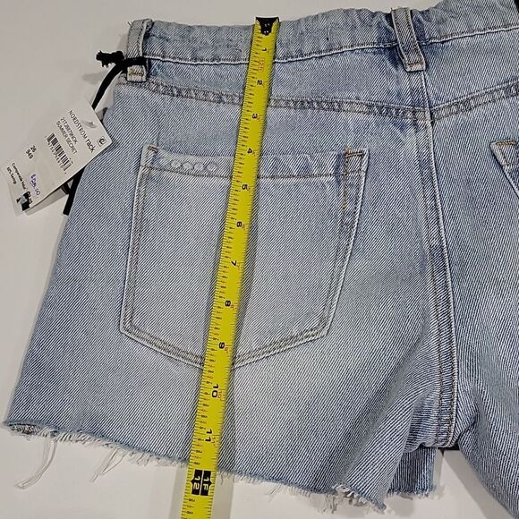Blanknyc The Barrow Vintage High Rise Denim Short PINK Crochet Stitches SZ 26 B4 - Picture 8 of 12